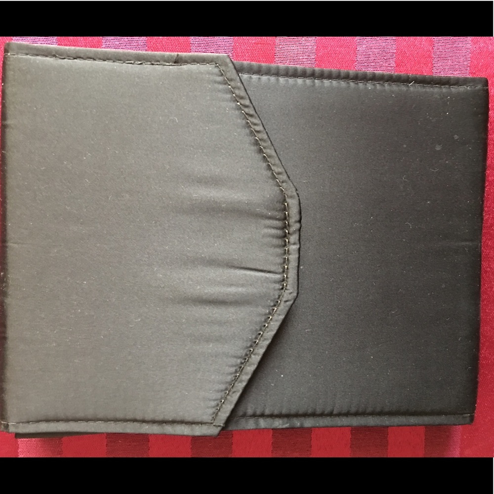 🎉HP🎉Vintage Menorca Pearl Necklace, Cameo Brooch - Picture 7 of 8